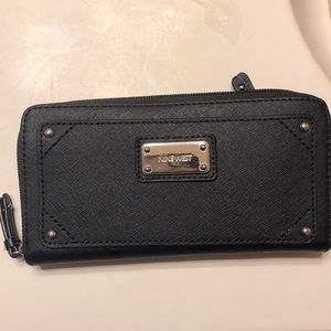 Nine West wallet